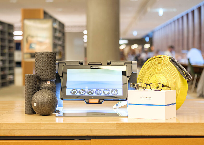Erstes Equipment ist bereits vorhanden in der neuen Bibliothek der Dinge. Foto: Anne Lippert