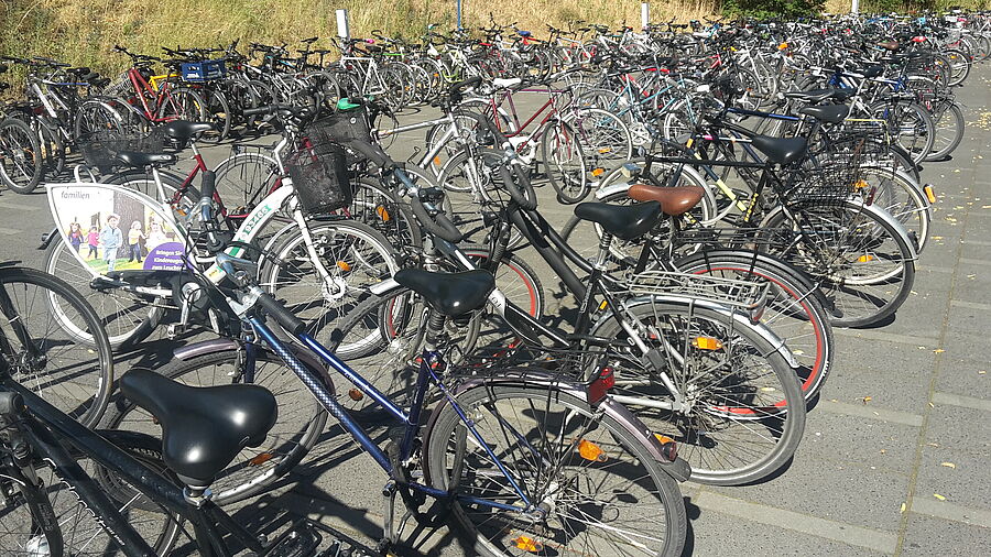 Fahrräder am Fahrradständer